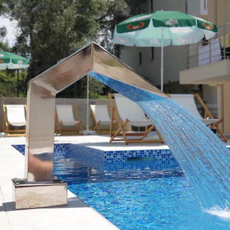 Grejm Lux Family Apartments Petrovac Bagian luar foto
