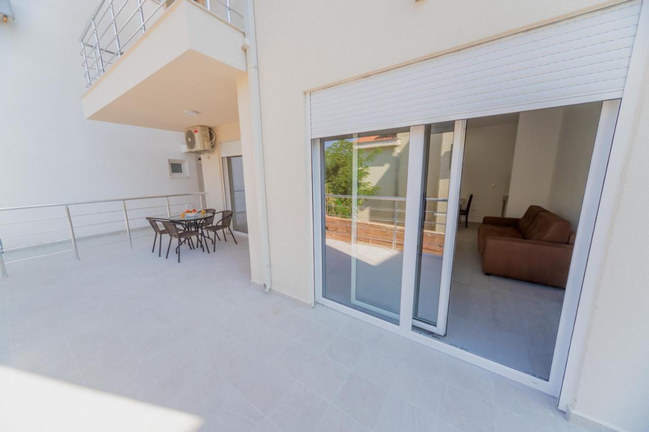 Grejm Lux Family Apartments Petrovac Bagian luar foto