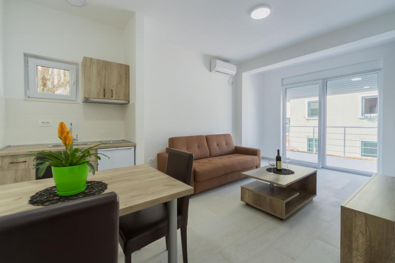 Grejm Lux Family Apartments Petrovac Bagian luar foto