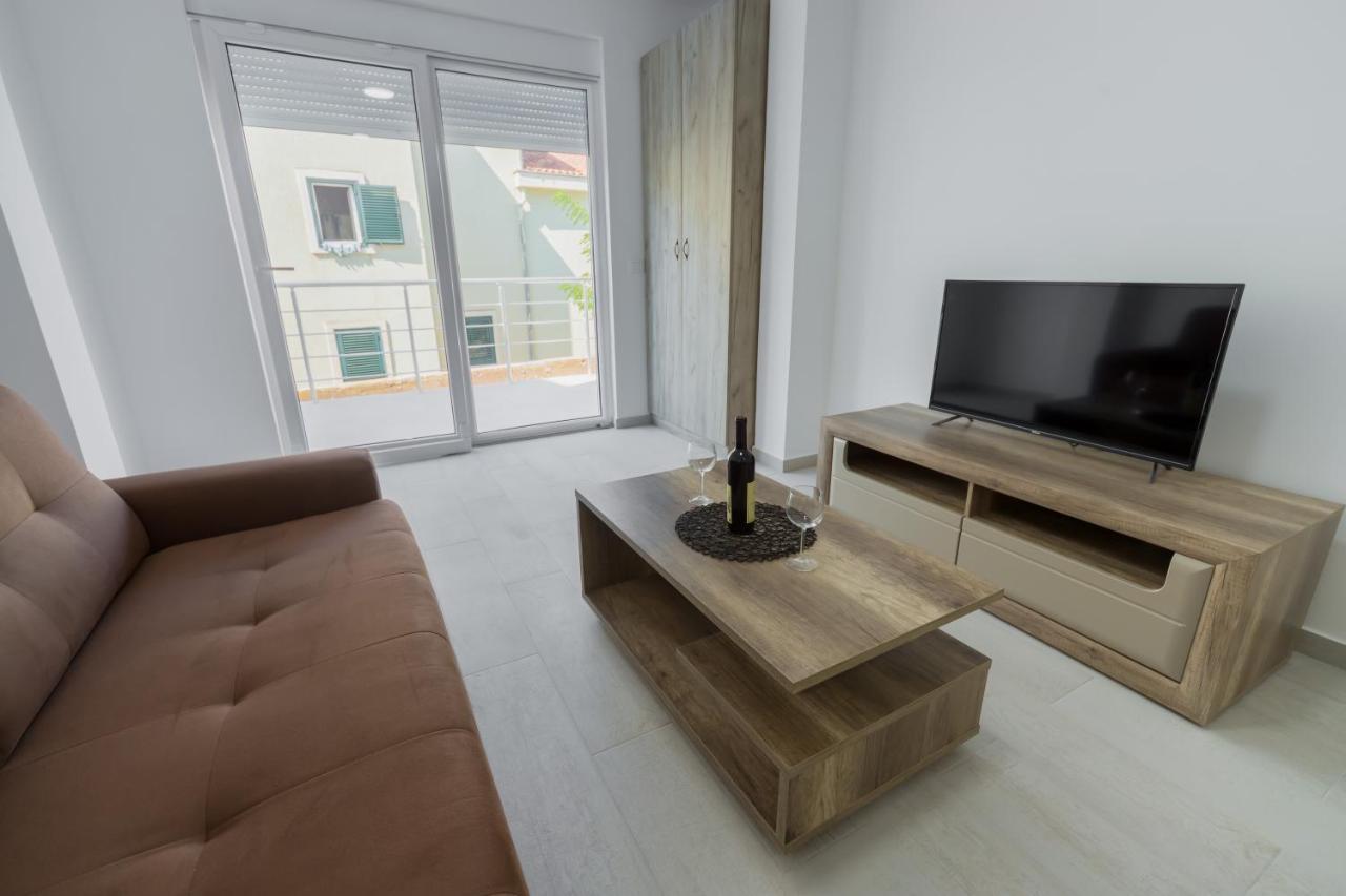 Grejm Lux Family Apartments Petrovac Bagian luar foto