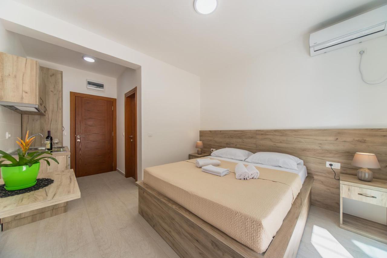 Grejm Lux Family Apartments Petrovac Bagian luar foto