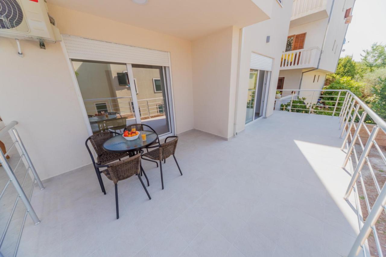 Grejm Lux Family Apartments Petrovac Bagian luar foto
