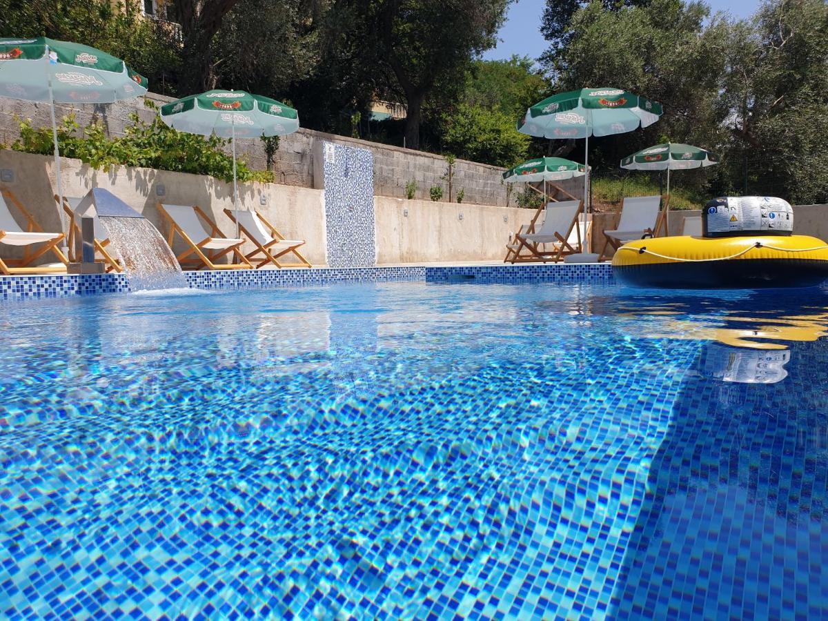 Grejm Lux Family Apartments Petrovac Bagian luar foto
